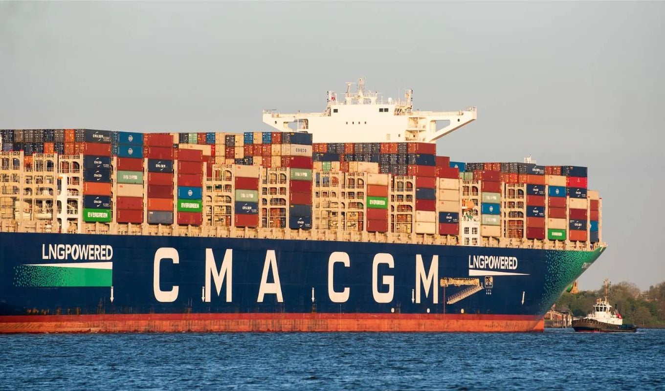 Στενά του Ορμούζ: Ένα πλοίο της CMA CGM δέχθηκε προειδοποιητικά πυρά