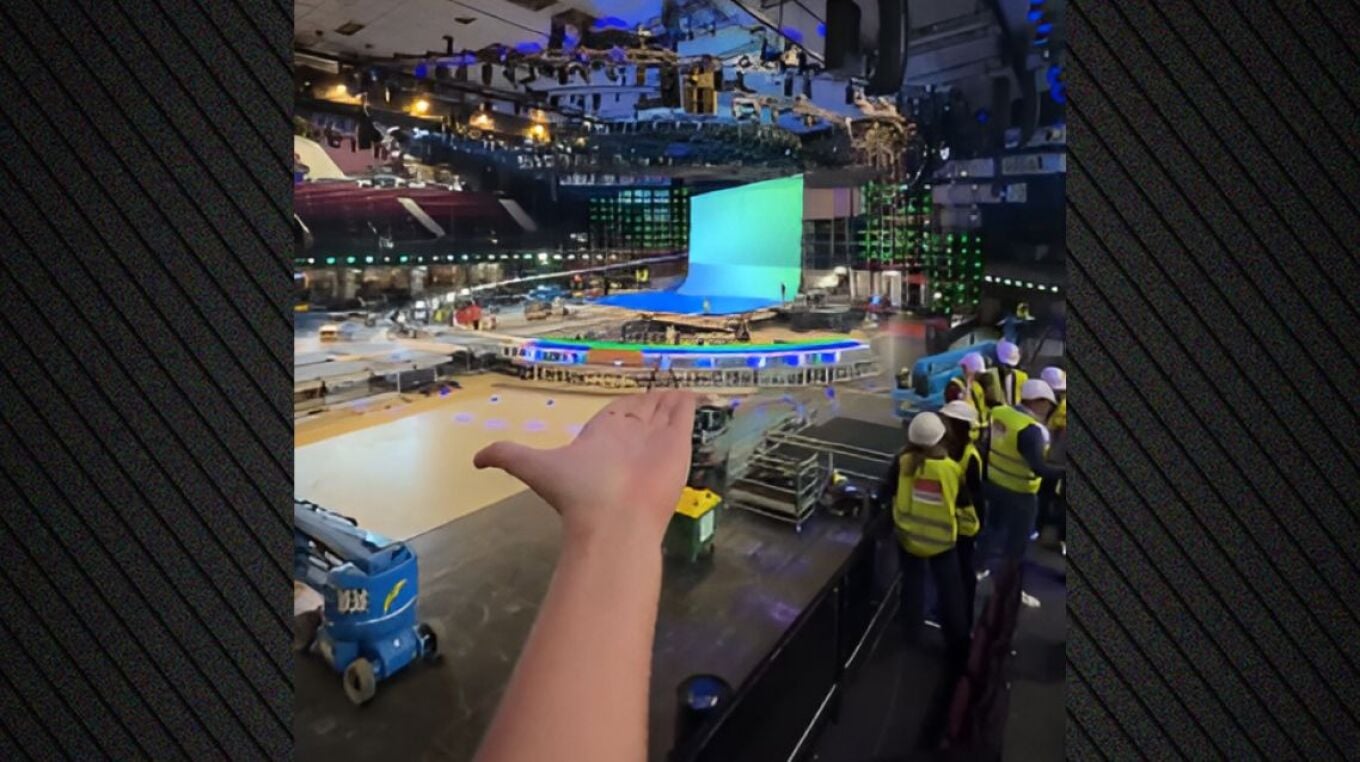 &Upsilon;&pi;ό &kappa;&alpha;&tau;&alpha;&sigma;&kappa;&epsilon;&upsilon;ή &eta; &sigma;&kappa;&eta;&nu;ή &tau;&eta;&sigmaf; &phi;&epsilon;&tau;&iota;&nu;ή&sigmaf; Eurovision - &Delta;&epsilon;ί&tau;&epsilon; &beta;ί&nu;&tau;&epsilon;&omicron;