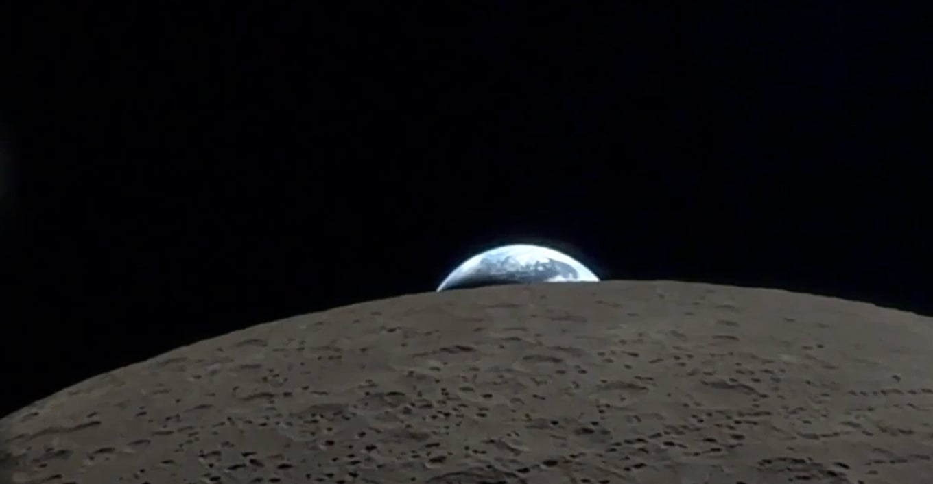 Η στιγμή που η Γη κρύβεται πίσω από τη Σελήνη - Το βίντεο αστροναύτη