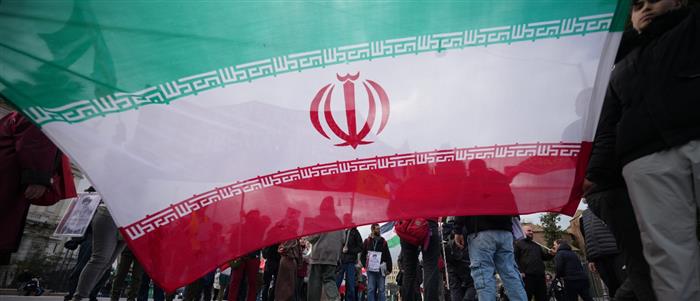 &Iota;&rho;ά&nu;: &Epsilon;&kappa;&tau;&epsilon;&lambda;έ&sigma;&tau;&eta;&kappa;&alpha;&nu; &delta;ύ&omicron; ά&nu;&delta;&rho;&epsilon;&sigmaf; &gamma;&iota;&alpha; &delta;&iota;&alpha;&sigma;&upsilon;&nu;&delta;έ&sigma;&epsilon;&iota;&sigmaf; &mu;&epsilon; &tau;&eta; &Mu;&omicron;&sigma;ά&nu;&tau;