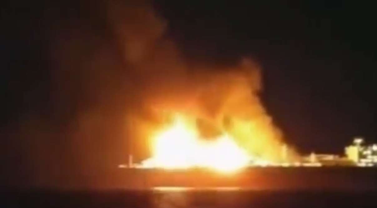 &Omicron; &omicron;&upsilon;&kappa;&rho;&alpha;&nu;&iota;&kappa;ό&sigmaf; &sigma;&tau;&rho;&alpha;&tau;ό&sigmaf; έ&pi;&lambda;&eta;&xi;&epsilon; &delta;&iota;&upsilon;&lambda;&iota;&sigma;&tau;ή&rho;&iota;&omicron; &sigma;&tau;&eta;&nu; &pi;ό&lambda;&eta; &Tau;&omicron;&upsilon;ά&pi;&sigma;&epsilon; - Έ&nu;&alpha;&sigmaf; &nu;&epsilon;&kappa;&rho;ό&sigmaf;