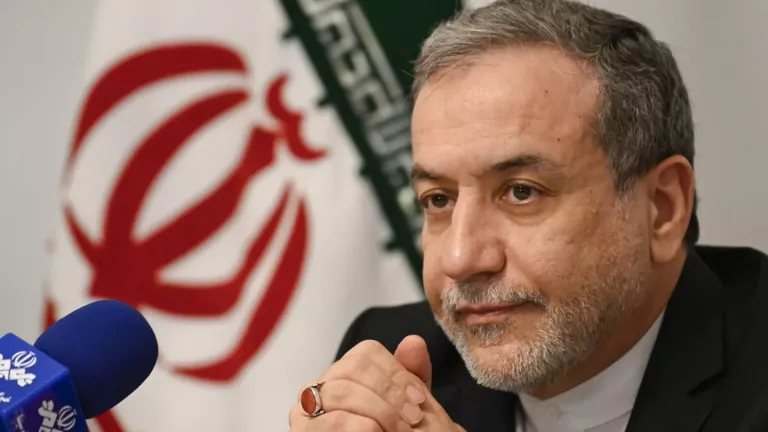 Αραγτσί: Οι παραβιάσεις εκεχειρίας από ΗΠΑ αποτελούν εμπόδιο για διπλωματία