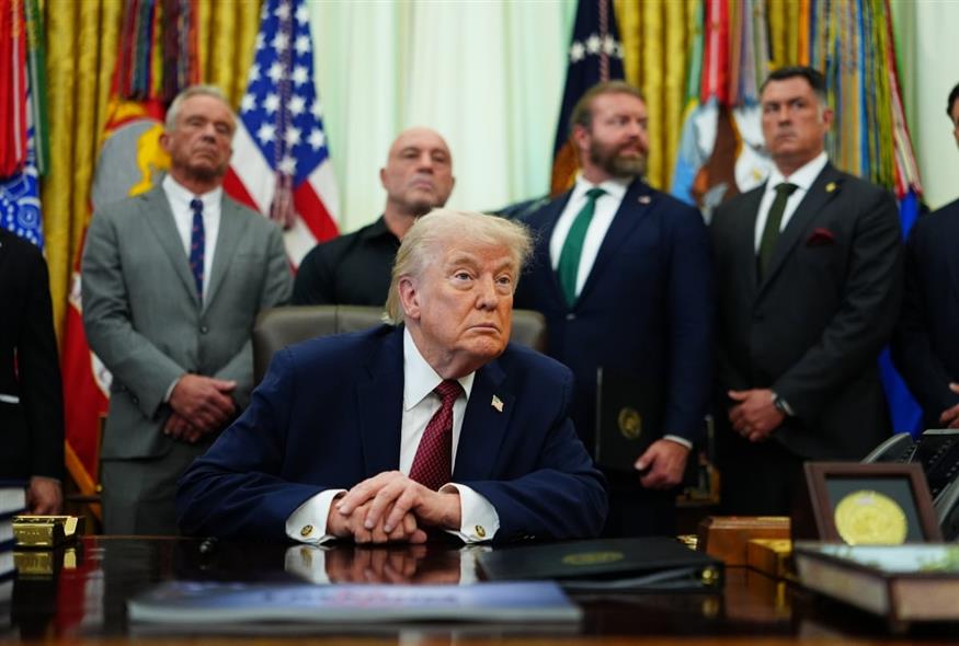 &Iota;&rho;ά&nu;: &laquo;&Omicron; &Tau;&rho;&alpha;&mu;&pi; &delta;&epsilon;&nu; &theta;έ&lambda;&epsilon;&iota; &pi;&alpha;&rho;ά&tau;&alpha;&sigma;&eta; &tau;&eta;&sigmaf; &epsilon;&kappa;&epsilon;&chi;&epsilon;&iota;&rho;ί&alpha;&sigmaf;&raquo;