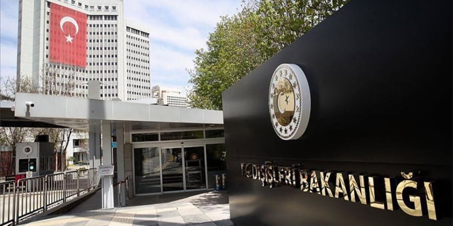 &Tau;&omicron;&upsilon;&rho;&kappa;&iota;&kappa;ό &Upsilon;&Pi;&Epsilon;&Xi;: Ά&kappa;&upsilon;&rho;&omicron;&iota; &omicron;&iota; &epsilon;&lambda;&lambda;&eta;&nu;&iota;&kappa;&omicron;ί &chi;ά&rho;&tau;&epsilon;&sigmaf; &alpha;&lambda;&iota;&epsilon;ί&alpha;&sigmaf; - &laquo;&Phi;&alpha;&nu;&tau;&alpha;&sigma;&tau;&iota;&kappa;ά &sigma;ύ&nu;&omicron;&rho;&alpha;&raquo;