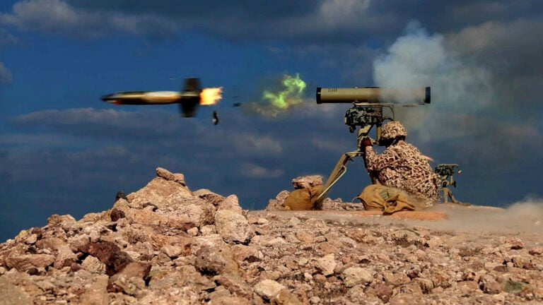 &Sigma;&iota;&omega;&pi;ή &alpha;&pi;ό &Iota;&rho;ά&nu; &mu;&epsilon;&tau;ά &tau;&eta;&nu; &pi;&alpha;&rho;ά&tau;&alpha;&sigma;&eta; &tau;&eta;&sigmaf; &epsilon;&kappa;&epsilon;&chi;&epsilon;&iota;&rho;ί&alpha;&sigmaf;&ndash;&Alpha;&nu;&omicron;&iota;&chi;&tau;ό &tau;&omicron; &epsilon;&nu;&delta;&epsilon;&chi;ό&mu;&epsilon;&nu;&omicron; &delta;&iota;&alpha;&lambda;ό&gamma;&omicron;&upsilon;