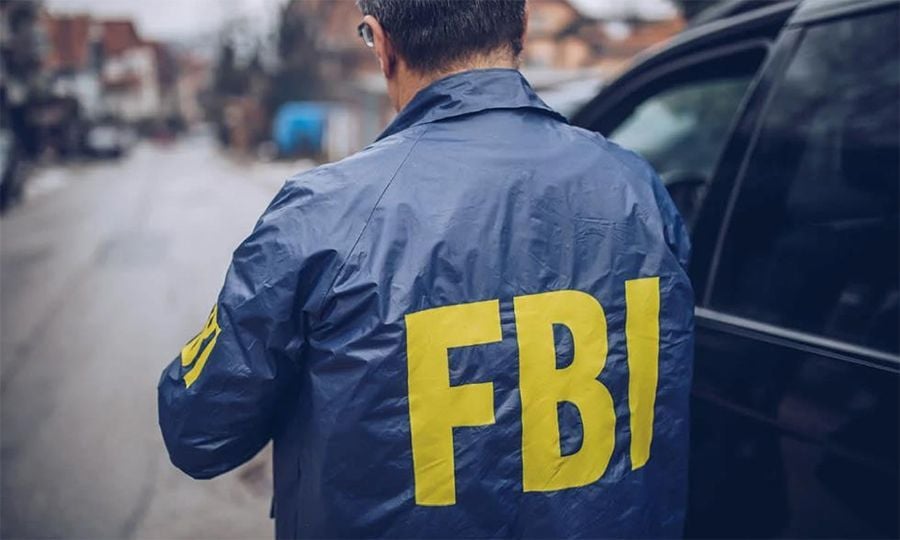 &Upsilon;&pi;ό&theta;&epsilon;&sigma;&eta; &laquo;&Sigma;ά&nu;&tau;&upsilon;&raquo;: &Tau;&omicron; &sigma;&upsilon;&nu;&tau;&omicron;&mu;ό&tau;&epsilon;&rho;&omicron; &delta;&upsilon;&nu;&alpha;&tau;ό &eta; ά&phi;&iota;&xi;&eta; &kappa;&lambda;&iota;&mu;&alpha;&kappa;ί&omicron;&upsilon; &tau;&omicron;&upsilon; FBI &sigma;&tau;&eta;&nu; &Kappa;ύ&pi;&rho;&omicron;