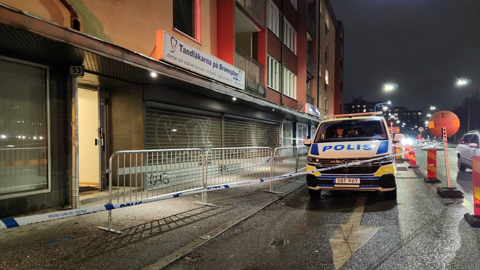 &Sigma;&omicron;&upsilon;&eta;&delta;ί&alpha;: Έ&kappa;&lambda;&epsilon;&iota;&sigma;&alpha;&nu; 20 &sigma;&chi;&omicron;&lambda;&epsilon;ί&alpha; &mu;&epsilon;&tau;ά &alpha;&pi;ό &alpha;&pi;&epsilon;&iota;&lambda;έ&sigmaf; &pi;&omicron;&upsilon; έ&lambda;&alpha;&beta;&alpha;&nu; &omicron;&iota; &alpha;&rho;&chi;έ&sigmaf;