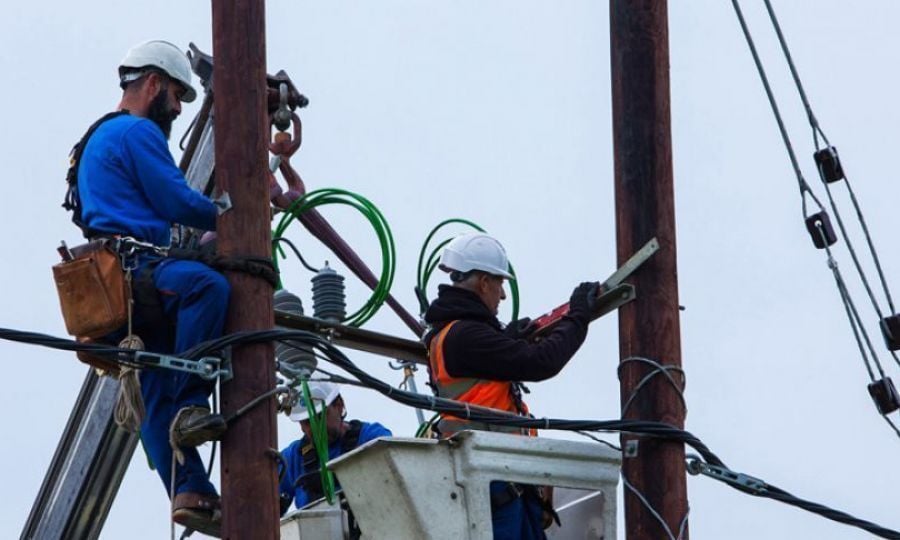 &Sigma;&epsilon; 24&omega;&rho;&eta; &alpha;&pi;&epsilon;&rho;&gamma;ί&alpha; &kappa;&alpha;&tau;έ&rho;&chi;&omicron;&nu;&tau;&alpha;&iota; &alpha;&pi;ό &tau;&alpha; &mu;&epsilon;&sigma;ά&nu;&upsilon;&chi;&tau;&alpha; &omicron;&iota; &epsilon;&rho;&gamma;&alpha;&zeta;ό&mu;&epsilon;&nu;&omicron;&iota; &sigma;&tau;&eta;&nu; &Alpha;&Eta;&Kappa;