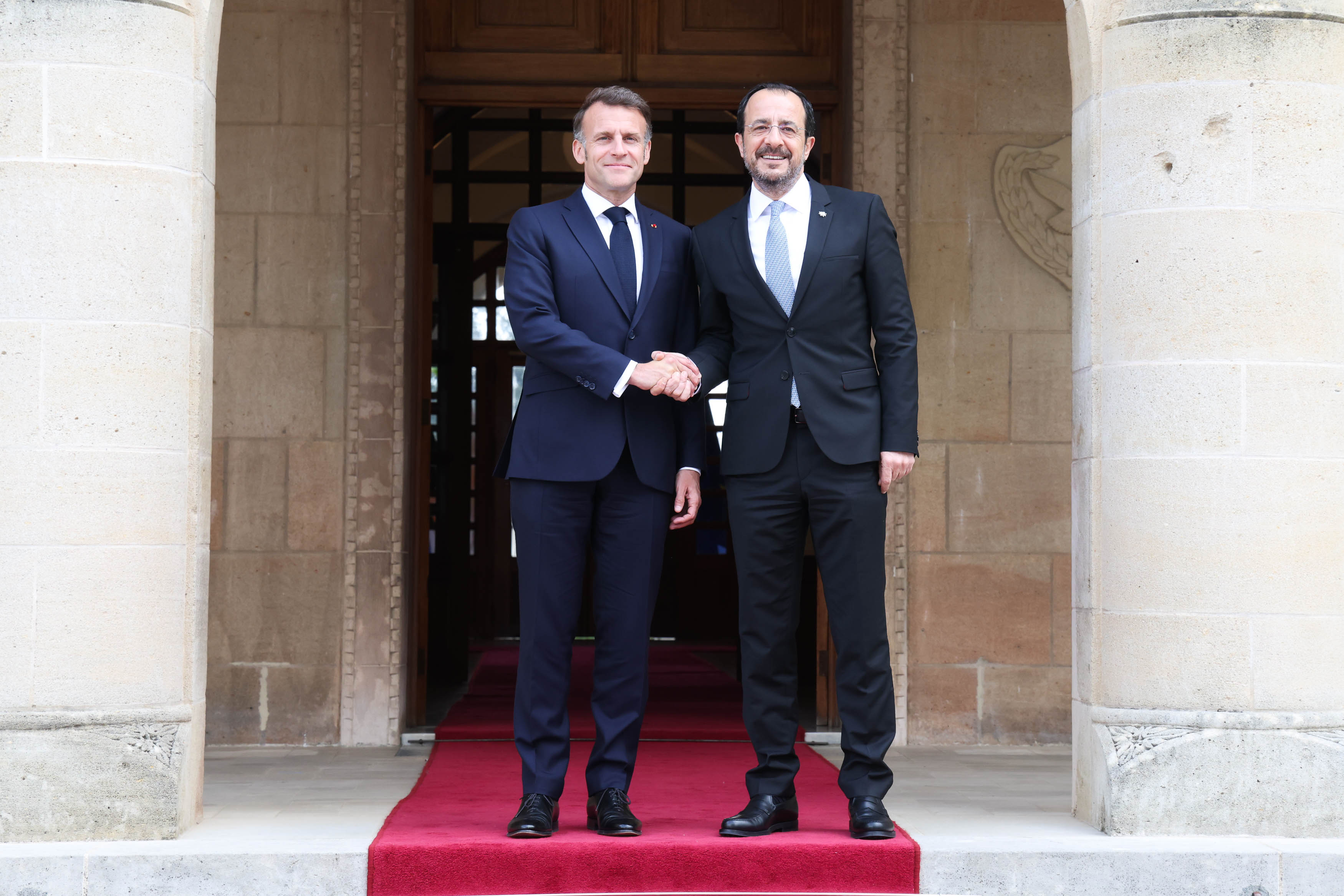 &Beta;&Iota;&Nu;&Tau;&Epsilon;&Omicron;: &Mu;ή&nu;&upsilon;&mu;&alpha; &sigma;&tau;ή&rho;&iota;&xi;&eta;&sigmaf; &Mu;&alpha;&kappa;&rho;ό&nu; &pi;&rho;&omicron;&sigmaf; &Chi;&rho;&iota;&sigma;&tau;&omicron;&delta;&omicron;&upsilon;&lambda;ί&delta;&eta; &mu;&epsilon; &laquo;&Tau;&eta;&lambda;&lambda;&upsilon;&rho;&kappa;ώ&tau;&iota;&sigma;&sigma;&alpha;&raquo;