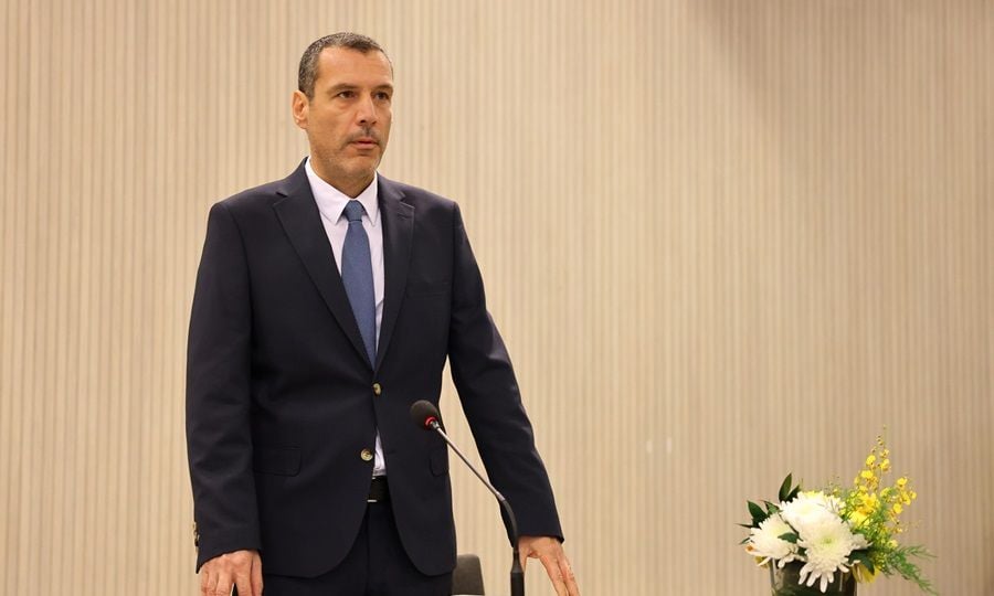 &Eta; &epsilon;&lambda;&pi;ί&delta;&alpha; &mu;&pi;&omicron;&rho;&epsilon;ί &nu;&alpha; &mu;&epsilon;&tau;&alpha;&mu;&omicron;&rho;&phi;&omega;&theta;&epsilon;ί &sigma;&epsilon; &delta;ύ&nu;&alpha;&mu;&eta; &zeta;&omega;ή&sigmaf;, &epsilon;ί&pi;&epsilon; &omicron; &Upsilon;&pi;. &Upsilon;&gamma;&epsilon;ί&alpha;&sigmaf;