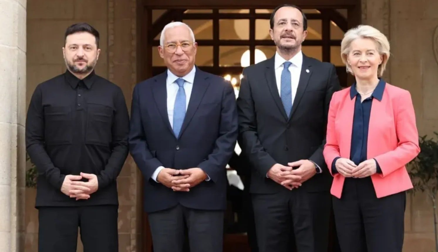 &Zeta;&omega;&nu;&tau;&alpha;&nu;ά &eta; &kappa;&omicron;&iota;&nu;ή &sigma;&upsilon;&nu;έ&nu;&tau;&epsilon;&upsilon;&xi;&eta; &Tau;ύ&pi;&omicron;&upsilon; &Zeta;&epsilon;&lambda;έ&nu;&kappa;&sigma;&iota;-&Epsilon;&Epsilon; &mu;&epsilon;&tau;ά &tau;&eta;&nu; έ&gamma;&kappa;&rho;&iota;&sigma;&eta; &delta;&alpha;&nu;&epsilon;ί&omicron;&upsilon; 90 &delta;&iota;&sigmaf;