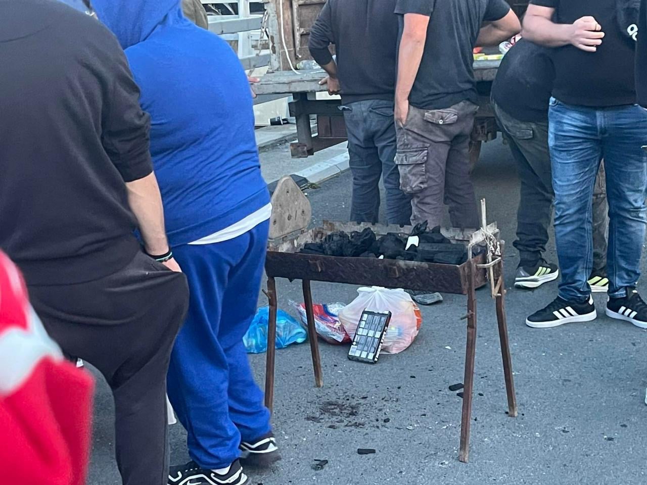 Παραμένουν στη Ριζοελιά οι κτηνοτρόφοι – Ετοιμάζουν φουκούδες