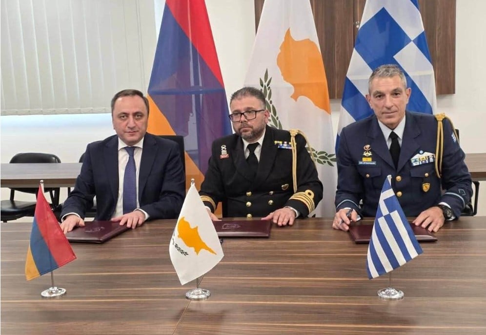 &Alpha;&mu;&upsilon;&nu;&tau;&iota;&kappa;έ&sigmaf; &delta;&iota;&alpha;&beta;&omicron;&upsilon;&lambda;&epsilon;ύ&sigma;&epsilon;&iota;&sigmaf; &Kappa;ύ&pi;&rho;&omicron;&upsilon;&ndash;&Alpha;&rho;&mu;&epsilon;&nu;ί&alpha;&sigmaf; &kappa;&alpha;&iota; &tau;&rho;&iota;&mu;&epsilon;&rho;ή&sigmaf; &mu;&epsilon; &Epsilon;&lambda;&lambda;ά&delta;&alpha;