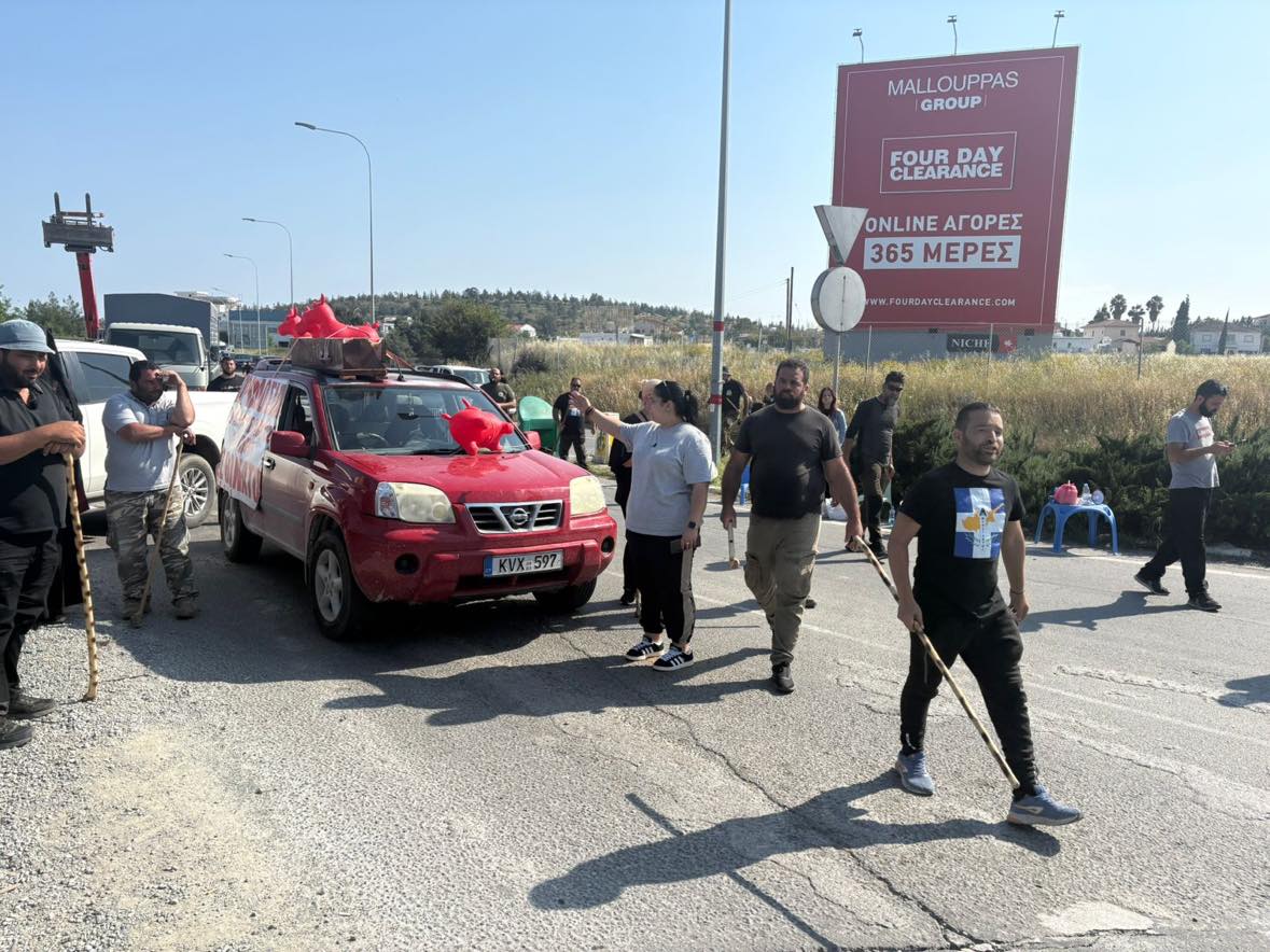 &Alpha;&pi;&omicron;&chi;ώ&rho;&eta;&sigma;&alpha;&nu; &alpha;&pi;ό &tau;&eta; &Rho;&iota;&zeta;&omicron;&epsilon;&lambda;&iota;ά &omicron;&iota; &kappa;&tau;&eta;&nu;&omicron;&tau;&rho;ό&phi;&omicron;&iota; - &Kappa;&alpha;&nu;&omicron;&nu;&iota;&kappa;ά &sigma;&tau;&eta;&nu; &kappa;&upsilon;&kappa;&lambda;&omicron;&phi;&omicron;&rho;ί&alpha; &omicron; &delta;&rho;ό&mu;&omicron;&sigmaf;