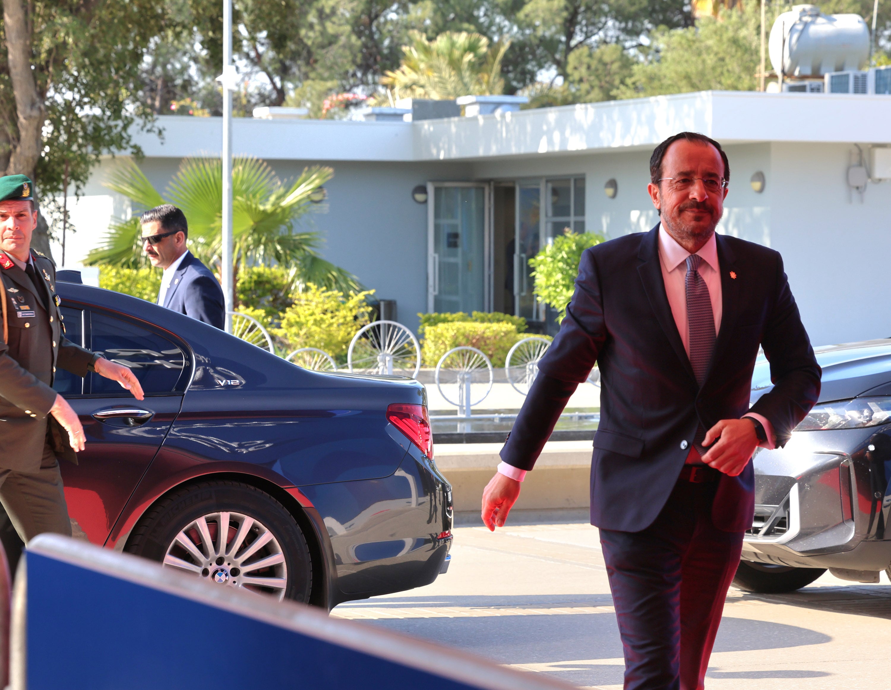 &Kappa;ύ&pi;&rho;&omicron;&sigmaf;-&Epsilon;&lambda;&lambda;ά&delta;&alpha;-&Iota;&tau;&alpha;&lambda;ί&alpha;-&Mu;ά&lambda;&tau;&alpha;: &Sigma;&upsilon;&mu;&phi;ώ&nu;&eta;&sigma;&alpha;&nu; &delta;&rho;ά&sigma;&eta; &alpha;&pi;&omicron;&tau;&rho;&omicron;&pi;ή&sigmaf; &mu;&epsilon;&tau;&alpha;&nu;&alpha;&sigma;&tau;&epsilon;&upsilon;&tau;&iota;&kappa;ή&sigmaf; &kappa;&rho;ί&sigma;&eta;&sigmaf;