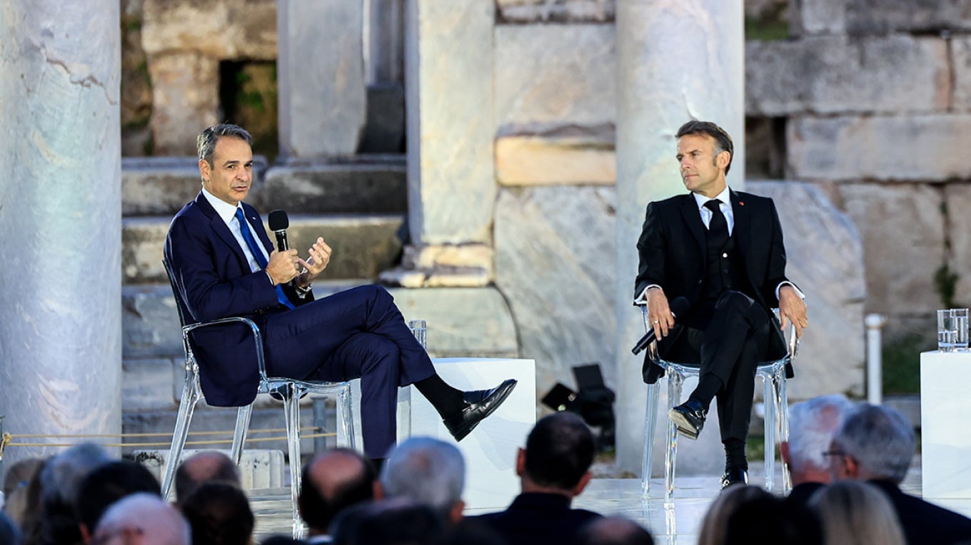 Μακρόν σε Μητσοτάκη: Αν η κυριαρχία σας απειληθεί θα είμαστε εδώ για εσάς