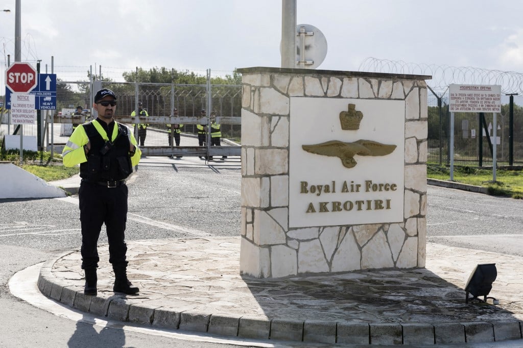 &Lambda;&epsilon;&mu;&epsilon;&sigma;ό&sigmaf;: &Sigma;&omicron;&beta;&alpha;&rho;ό &tau;&rho;&omicron;&chi;&alpha;ί&omicron; &sigma;&tau;&omicron; &Alpha;&kappa;&rho;&omega;&tau;ή&rho;&iota;&ndash;Έ&kappa;&lambda;&epsilon;&iota;&sigma;&epsilon; &omicron; &delta;&rho;ό&mu;&omicron;&sigmaf; &alpha;&pi;ό &tau;&eta;&nu; &Alpha;&sigma;&tau;&upsilon;&nu;&omicron;&mu;ί&alpha; &tau;&omega;&nu; &Beta;&Beta;