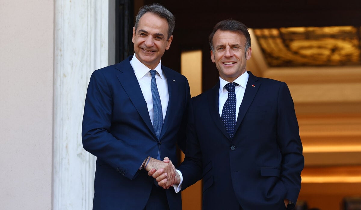 Μητσοτάκης-Μακρόν: Υπέγραψαν σειρά συμφωνιών & αμοιβαία συνδρομή σε «απειλές»