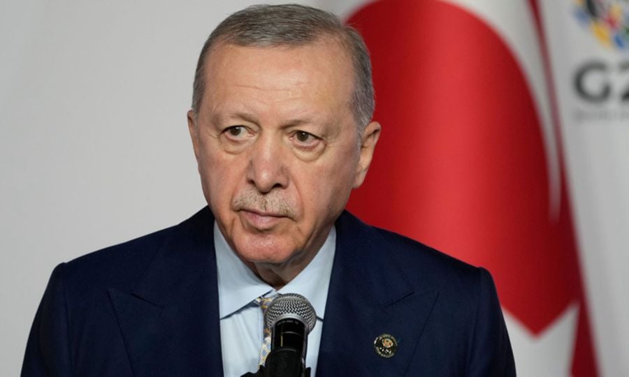 Ερντογάν: Απομάκρυνε τον υφυπουργό Παιδείας μετά τις επιθέσεις σε σχολεία