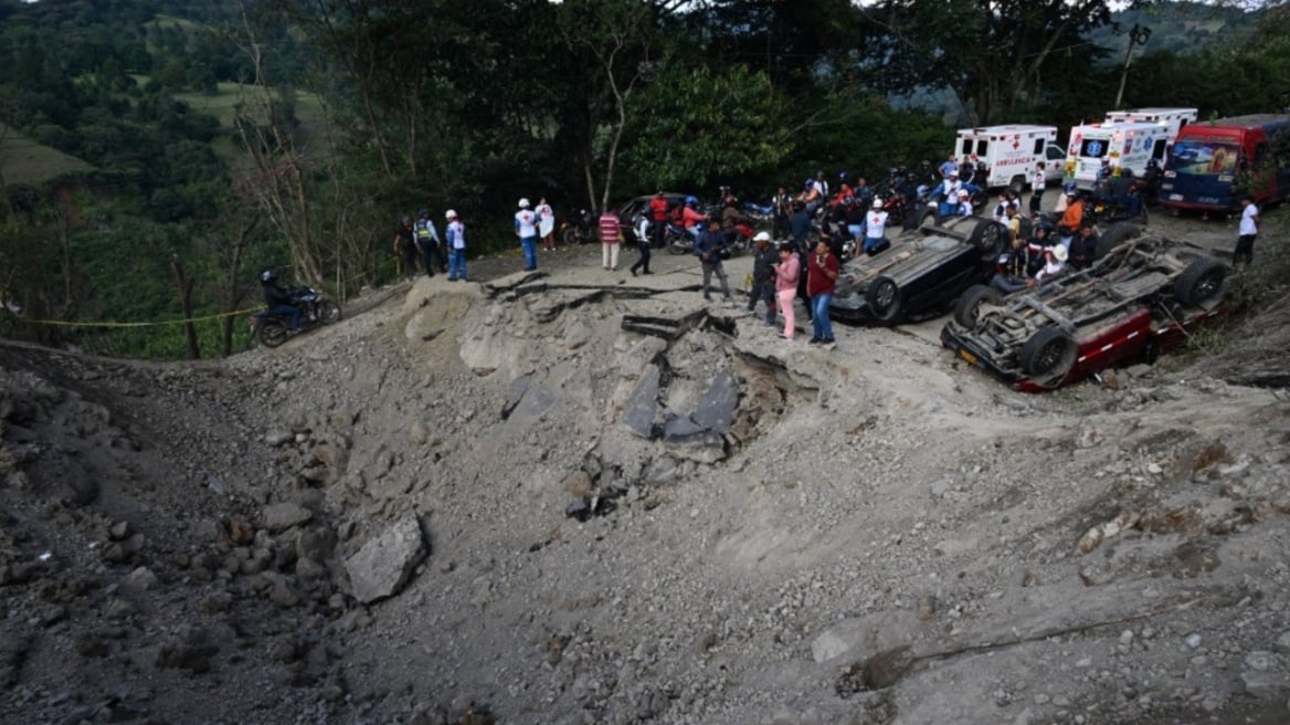 Κολομβία: 14 νεκροί μετά από βομβιστική επίθεση
