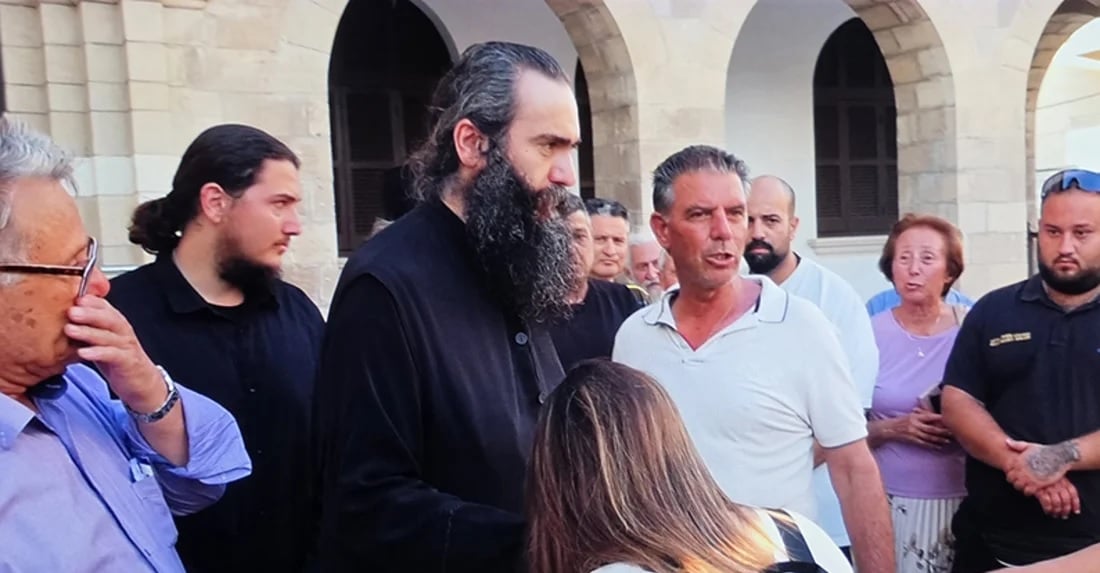 «Άρον, άρον, σταύρωσον αυτόν» -Εκδήλωση διαμαρτυρίας για τον Τυχικό στην Πάφο