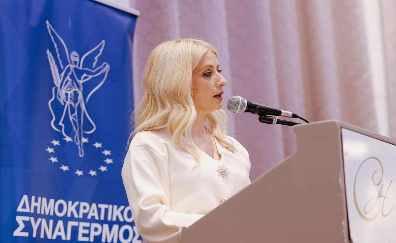 &Alpha;&nu;&nu;ί: &Omicron;&iota; &delta;&eta;&lambda;ώ&sigma;&epsilon;&iota;&sigmaf; &Mu;&alpha;&kappa;&rho;ό&nu; &tau;&omicron;&nu;ί&zeta;&omicron;&upsilon;&nu; ό&tau;&iota; &eta; &alpha;&sigma;&phi;ά&lambda;&epsilon;&iota;&alpha; &mu;&alpha;&sigmaf; &epsilon;ί&nu;&alpha;&iota; &pi;&rho;&omicron;&tau;&epsilon;&rho;&alpha;&iota;ό&tau;&eta;&tau;&alpha; &Epsilon;&Epsilon;