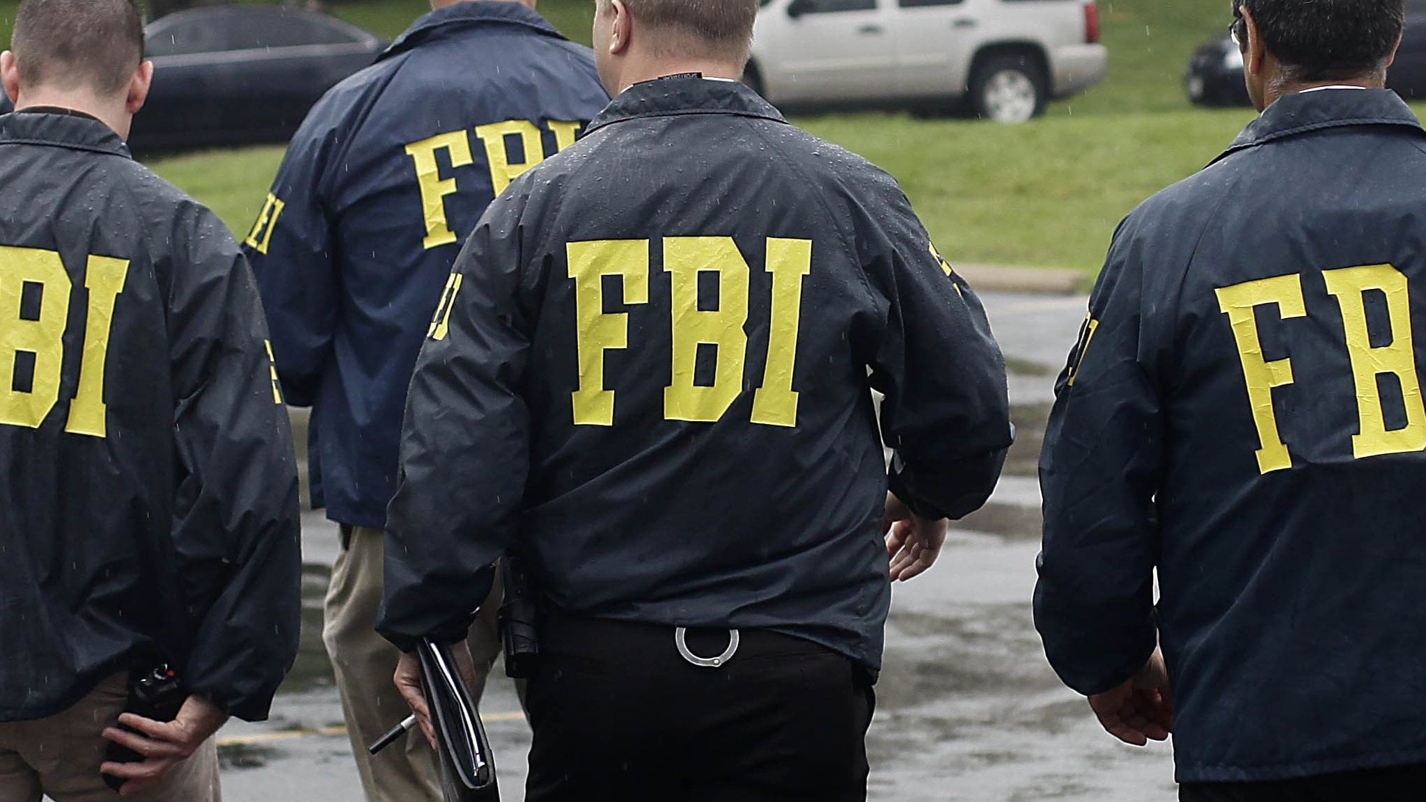 &Sigma;&tau;&eta;&nu; &Kappa;ύ&pi;&rho;&omicron; &tau;&omicron; FBI &gamma;&iota;&alpha; &tau;&eta;&nu; &upsilon;&pi;ό&theta;&epsilon;&sigma;&eta; &laquo;&Sigma;ά&nu;&tau;&eta;&raquo; &ndash; &Sigma;&upsilon;&nu;&epsilon;&chi;ί&zeta;&omicron;&nu;&tau;&alpha;&iota; &omicron;&iota; έ&rho;&epsilon;&upsilon;&nu;&epsilon;&sigmaf;