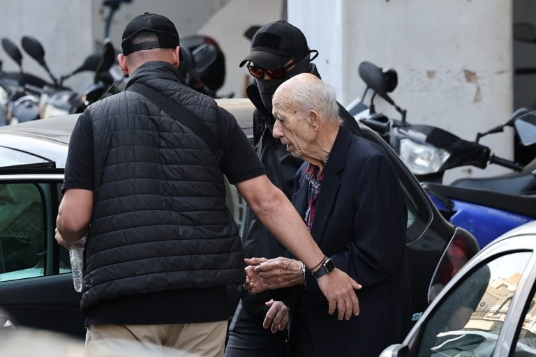 &laquo;&Theta;&alpha; &tau;&omicron;&upsilon;&sigmaf; &alpha;&pi;&omicron;&zeta;&eta;&mu;&iota;ώ&sigma;&omega;&raquo;-&Sigma;&tau;&eta; &phi;&upsilon;&lambda;&alpha;&kappa;ή &omicron; 89&chi;&rho;&omicron;&nu;&omicron;&sigmaf; &gamma;&iota;&alpha; &tau;&omicron;&upsilon;&sigmaf; &pi;&upsilon;&rho;&omicron;&beta;&omicron;&lambda;&iota;&sigma;&mu;&omicron;ύ&sigmaf; &sigma;&tau;&eta;&nu; &Epsilon;&lambda;&lambda;ά&delta;&alpha;