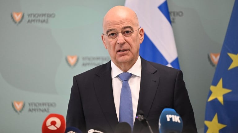 &Tau;&omicron;&upsilon;&rho;&kappa;&iota;&kappa;ή &alpha;&nu;ά&lambda;&upsilon;&sigma;&eta; &gamma;&iota;&alpha; &Delta;έ&nu;&delta;&iota;&alpha;: &laquo;&Sigma;ύ&nu;&theta;&epsilon;&tau;&eta; ά&mu;&upsilon;&nu;&alpha;&raquo; ή &sigma;&tau;&rho;&alpha;&tau;&eta;&gamma;&iota;&kappa;ή &epsilon;&lambda;έ&gamma;&chi;&omicron;&upsilon; &sigma;&tau;&omicron; &Alpha;&iota;&gamma;&alpha;ί&omicron;;