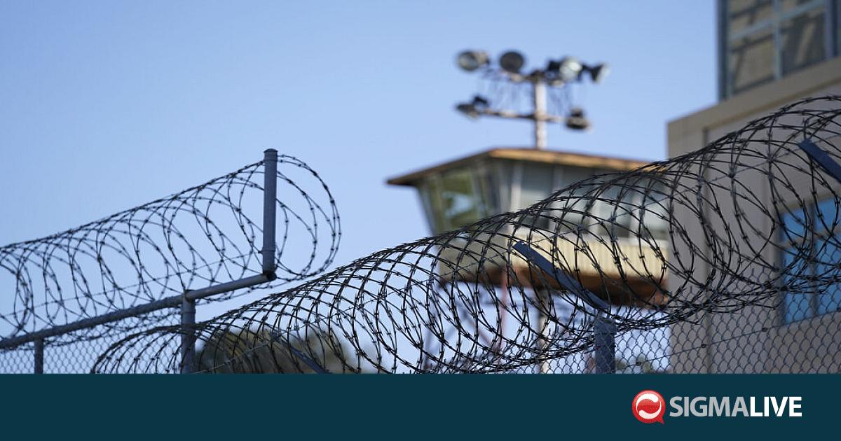 &Eta;&Pi;&Alpha;: &Delta;ύ&omicron; &theta;&alpha;&nu;&alpha;&tau;&omicron;&pi;&omicron;&iota;&nu;ί&tau;&epsilon;&sigmaf; &epsilon;&kappa;&tau;&epsilon;&lambda;έ&sigma;&tau;&eta;&kappa;&alpha;&nu; &sigma;&epsilon; &Phi;&lambda;ό&rho;&iota;&nu;&tau;&alpha; &kappa;&alpha;&iota; &Tau;έ&xi;&alpha;&sigmaf;