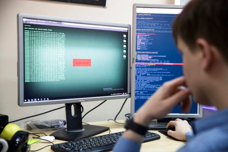 15χρονος χάκερ «χτύπησε» τη Γαλλία – Στο dark web τα στοιχεία εκατομμυρίων