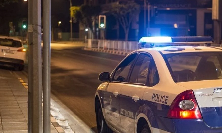 &Lambda;ά&rho;&nu;&alpha;&kappa;&alpha;:&Mu;&epsilon;&theta;&upsilon;&sigma;&mu;έ&nu;&omicron;&sigmaf; &omicron;&delta;&eta;&gamma;ό&sigmaf; &kappa;&alpha;&iota; &chi;&omega;&rho;ί&sigmaf; ά&delta;&epsilon;&iota;&alpha; &pi;&rho;&omicron;&kappa;ά&lambda;&epsilon;&sigma;&epsilon; &tau;&rho;&omicron;&chi;&alpha;ί&omicron;-&Tau;&rho;&alpha;&upsilon;&mu;ά&tau;&iota;&sigma;&epsilon; 45&chi;&rho;&omicron;&nu;&eta;