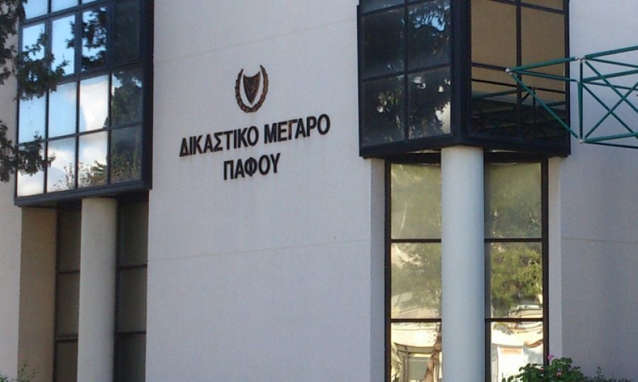 Δικαστήριο Πάφου: Αποφασίζει για την κράτηση δύο υπόπτων για εμπρησμούς