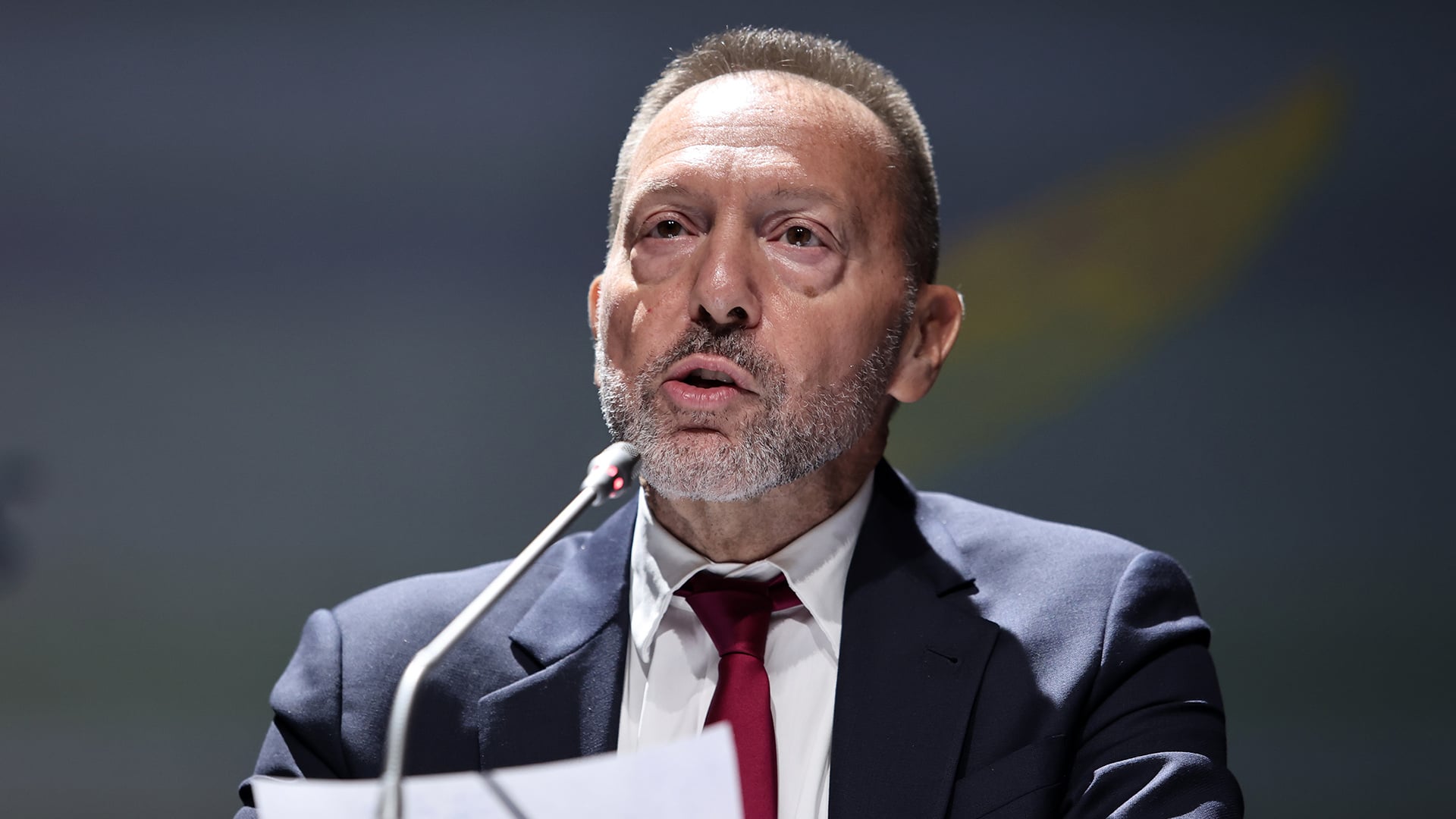 &Sigma;&tau;&omicron;&upsilon;&rho;&nu;ά&rho;&alpha;&sigmaf;: &Epsilon;&lambda;&lambda;&eta;&nu;&iota;&kappa;&omicron;ί ό&mu;&iota;&lambda;&omicron;&iota; &mu;&pi;&omicron;&rho;&omicron;ύ&nu; &nu;&alpha; &sigma;&tau;&eta;&rho;ί&xi;&omicron;&upsilon;&nu; &tau;&eta;&nu; &kappa;&upsilon;&pi;&rho;&iota;&alpha;&kappa;ή &omicron;&iota;&kappa;&omicron;&nu;&omicron;&mu;ί&alpha;