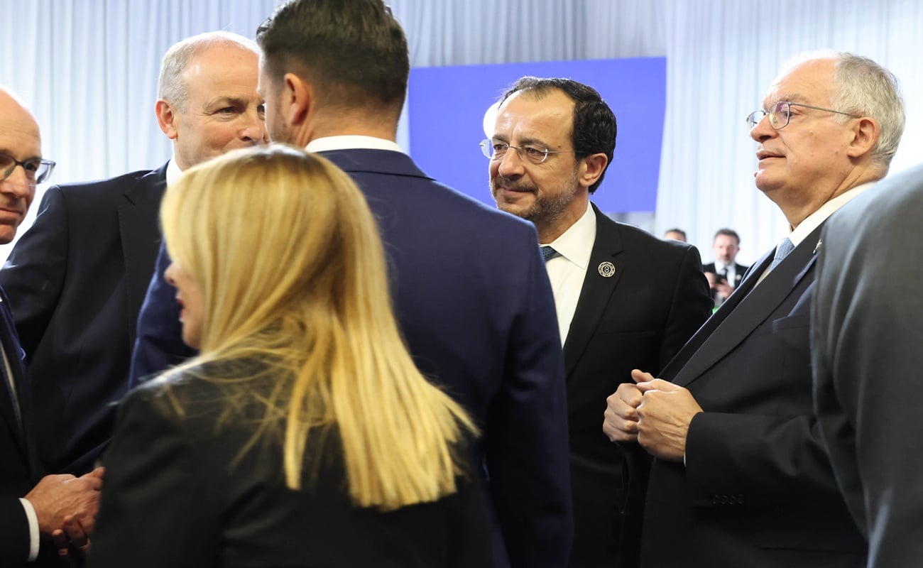 Στην Αθήνα ο ΠτΔ για το Συνέδριο DEFEA - Επαφές με Δένδια και Κουμπίλιους