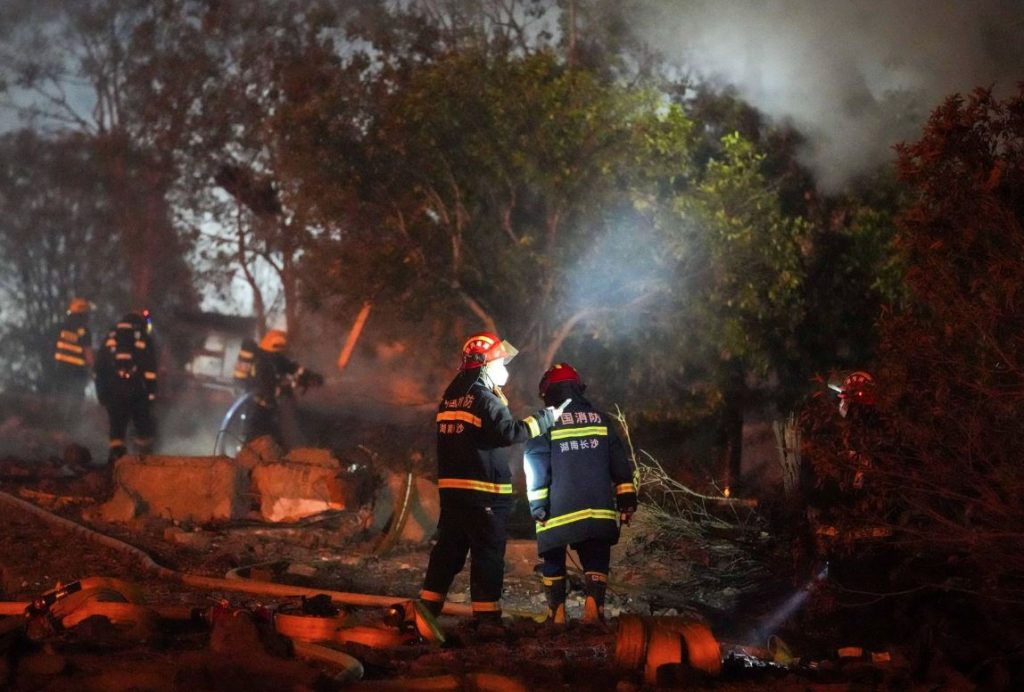 &Kappa;ί&nu;&alpha;: &Sigma;&tau;&omicron;&upsilon;&sigmaf; 26 &omicron; &alpha;&rho;&iota;&theta;&mu;ό&sigmaf; &tau;&omega;&nu; &nu;&epsilon;&kappa;&rho;ώ&nu; &alpha;&pi;ό έ&kappa;&rho;&eta;&xi;&eta; &sigma;&epsilon; &epsilon;&rho;&gamma;&omicron;&sigma;&tau;ά&sigma;&iota;&omicron; &pi;&upsilon;&rho;&omicron;&tau;&epsilon;&chi;&nu;&eta;&mu;ά&tau;&omega;&nu;