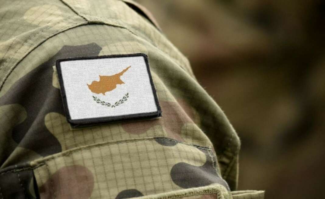&laquo;e - &Kappa;&alpha;&tau;ά&tau;&alpha;&xi;&eta;&raquo;: &Epsilon;&pi;&alpha;&nu;&alpha;&lambda;&epsilon;&iota;&tau;&omicron;&upsilon;&rho;&gamma;ί&alpha; &tau;&eta;&sigmaf; &psi;&eta;&phi;&iota;&alpha;&kappa;ή&sigmaf; &upsilon;&pi;&eta;&rho;&epsilon;&sigma;ί&alpha;&sigmaf; &gamma;&iota;&alpha; &sigma;&tau;&rho;&alpha;&tau;&epsilon;ύ&sigma;&iota;&mu;&omicron;&upsilon;&sigmaf;