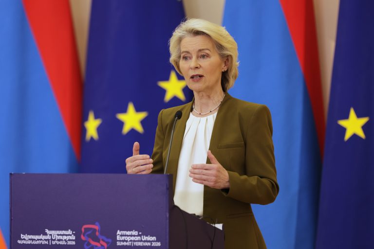 &Omicron;ύ&rho;&sigma;&omicron;&upsilon;&lambda;&alpha;:Έ&tau;&omicron;&iota;&mu;&omicron;&iota; &gamma;&iota;&alpha; &kappa;ά&theta;&epsilon; &sigma;&epsilon;&nu;ά&rho;&iota;&omicron; &mu;&epsilon;&tau;ά &tau;&eta;&nu; &alpha;&pi;&epsilon;&iota;&lambda;ή &Tau;&rho;&alpha;&mu;&pi; &gamma;&iota;&alpha; &delta;&alpha;&sigma;&mu;&omicron;ύ&sigmaf; &sigma;&epsilon; &omicron;&chi;ή&mu;&alpha;&tau;&alpha;
