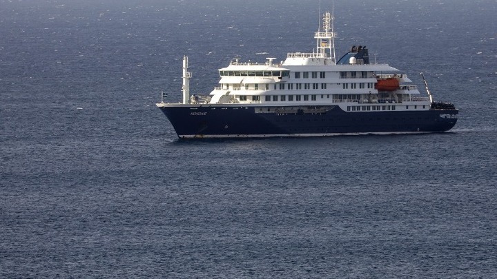 &Chi;&alpha;&nu;&tau;&alpha;ϊό&sigmaf;: &Sigma;&tau;&eta;&nu; &Tau;&epsilon;&nu;&epsilon;&rho;ί&phi;&eta; &theta;&alpha; &delta;έ&sigma;&epsilon;&iota; &tau;&omicron; &kappa;&rho;&omicron;&upsilon;&alpha;&zeta;&iota;&epsilon;&rho;ό&pi;&lambda;&omicron;&iota;&omicron; - &Sigma;&tau;&eta;&nu; &Omicron;&lambda;&lambda;&alpha;&nu;&delta;ί&alpha; 3 &alpha;&sigma;&theta;&epsilon;&nu;&epsilon;ί&sigmaf;
