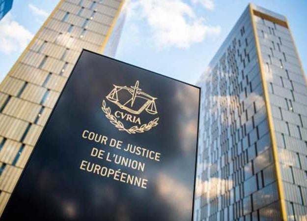 ΔΕΕ: Παράνομη η απαίτηση 10ετούς διαμονής για κοινωνικές παροχές σε πρόσφυγες