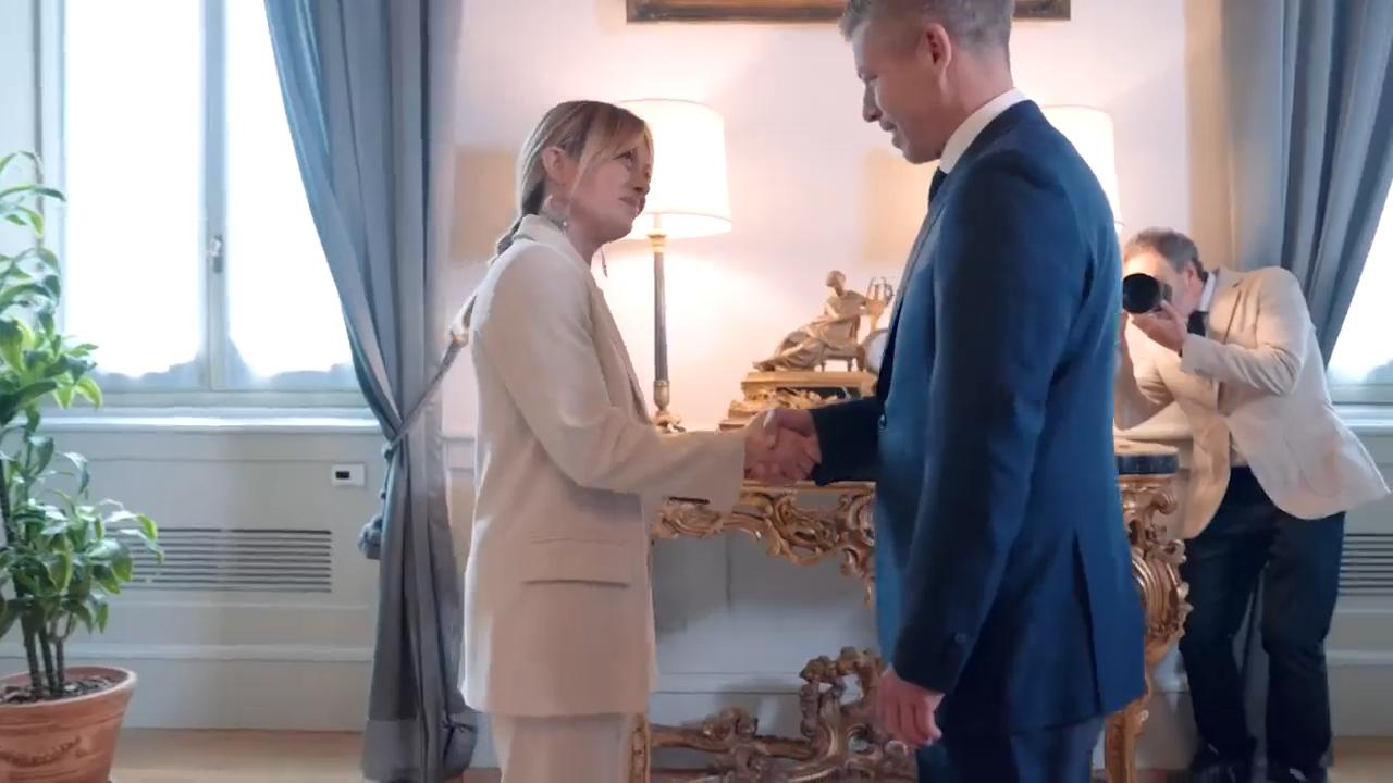 &Iota;&tau;&alpha;&lambda;ί&alpha;: &Eta; &Tau;&zeta;ό&rho;&tau;&zeta;&iota;&alpha; &Mu;&epsilon;&lambda;ό&nu;&iota; &sigma;&upsilon;&nu;&alpha;&nu;&tau;ή&theta;&eta;&kappa;&epsilon; &mu;&epsilon; &Pi;έ&tau;&epsilon;&rho; &Mu;ά&gamma;&iota;&alpha;&rho; &sigma;&tau;&omicron; &kappa;&upsilon;&beta;&epsilon;&rho;&nu;&eta;&tau;&iota;&kappa;ό &mu;έ&gamma;&alpha;&rho;&omicron;
