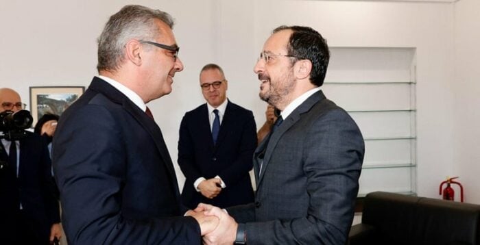 Στις 4 το απόγευμα η συνάντηση του ΠτΔ με τον Έρχιουρμαν χωρίς ΜΜΕ