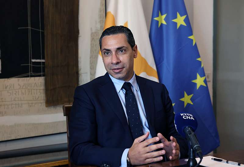 &Upsilon;&Pi;&Epsilon;&Xi;: &Eta; &Epsilon;&Epsilon; &epsilon;ί&nu;&alpha;&iota; &eta; &alpha;&pi;ά&nu;&tau;&eta;&sigma;&eta; &sigma;&tau;&iota;&sigmaf; &pi;&rho;&omicron;&kappa;&lambda;ή&sigma;&epsilon;&iota;&sigmaf; &tau;&omega;&nu; &eta;&mu;&epsilon;&rho;ώ&nu; &mu;&alpha;&sigmaf;