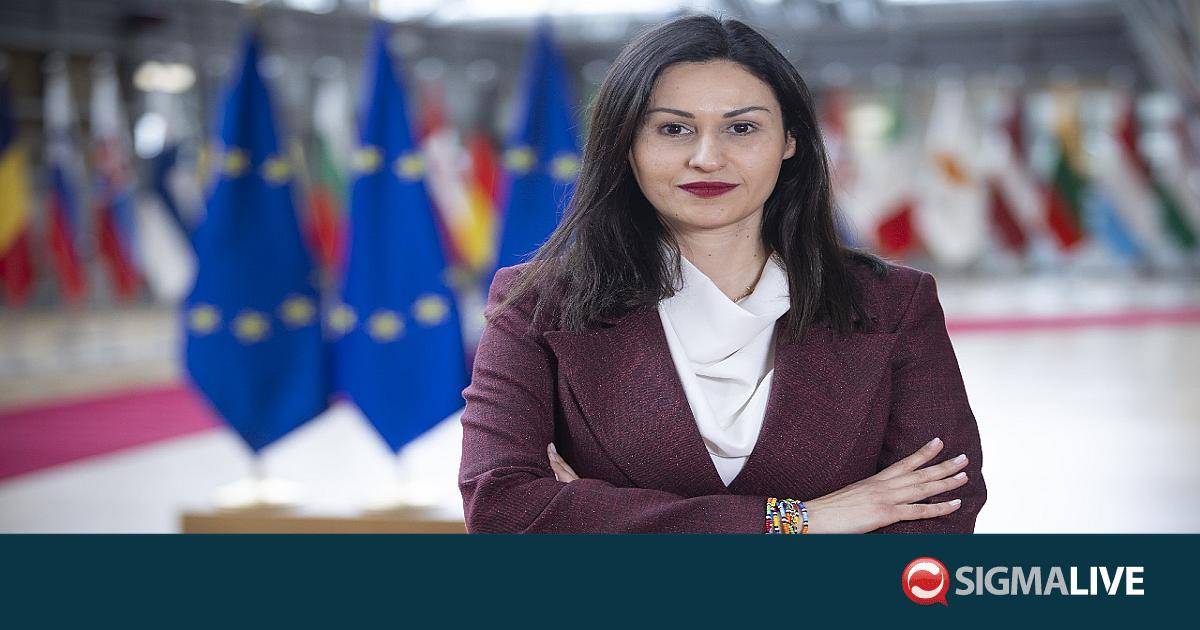 &Pi;&alpha;&nu;&alpha;&gamma;&iota;ώ&tau;&omicron;&upsilon;: &Eta; &pi;&alpha;&tau;&rho;ί&delta;&alpha; &delta;&iota;&kappa;&alpha;&iota;ώ&nu;&epsilon;&tau;&alpha;&iota; ό&tau;&alpha;&nu; &kappa;&rho;&alpha;&tau;ά &tau;&eta;&nu; &alpha;&xi;&iota;&omicron;&pi;&rho;έ&pi;&epsilon;&iota;&alpha; &tau;&eta;&sigmaf;