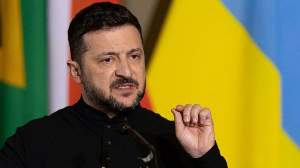 &Zeta;&epsilon;&lambda;έ&nu;&sigma;&kappa;&iota;: &Eta; &Rho;&omega;&sigma;ί&alpha; &pi;&alpha;&rho;&alpha;&beta;&iota;ά&zeta;&epsilon;&iota; &tau;&eta;&nu; &tau;&rho;&iota;ή&mu;&epsilon;&rho;&eta; &epsilon;&kappa;&epsilon;&chi;&epsilon;&iota;&rho;ί&alpha; &mu;&epsilon; &epsilon;&pi;&iota;&theta;έ&sigma;&epsilon;&iota;&sigmaf; &sigma;&tau;&omicron; &mu;έ&tau;&omega;&pi;&omicron;