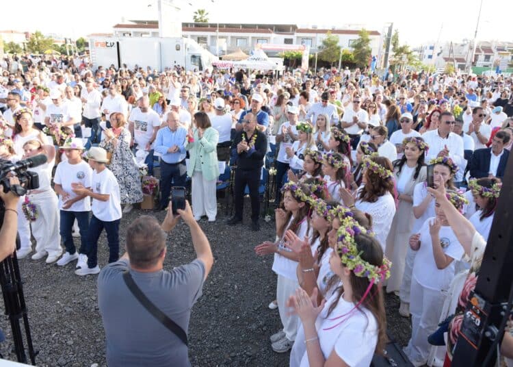 Πέραν των χιλίων ατόμων στην παρέλαση των Ανθεστηρίων Αμμοχώστου στο Παραλίμνι