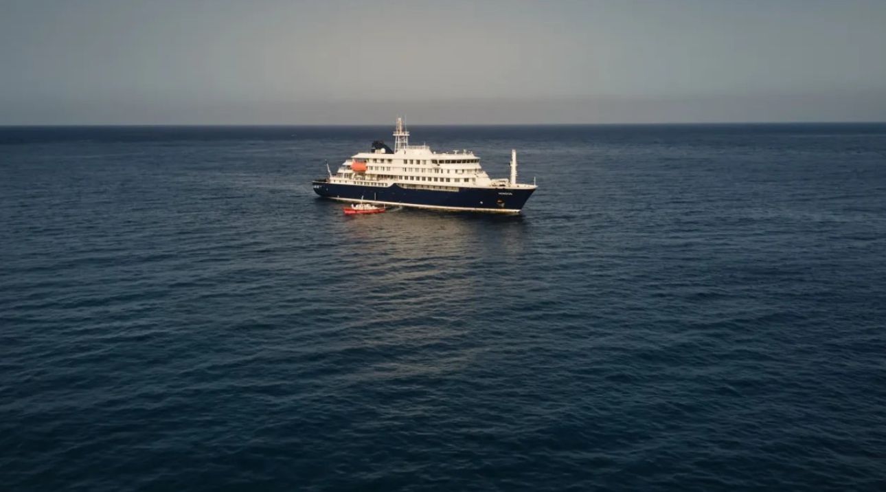 &Delta;&epsilon;ύ&tau;&epsilon;&rho;&omicron;&sigmaf; &nu;&epsilon;&alpha;&rho;ό&sigmaf; &tau;έ&theta;&eta;&kappa;&epsilon; &sigma;&epsilon; &kappa;&alpha;&rho;&alpha;&nu;&tau;ί&nu;&alpha; &sigma;&tau;&eta;&nu; &Iota;&tau;&alpha;&lambda;ί&alpha; &mu;&epsilon;&tau;ά &alpha;&pi;ό &epsilon;&pi;&alpha;&phi;ή &mu;&epsilon; &theta;ύ&mu;&alpha; &chi;&alpha;&nu;&tau;&alpha;ϊ&omicron;
