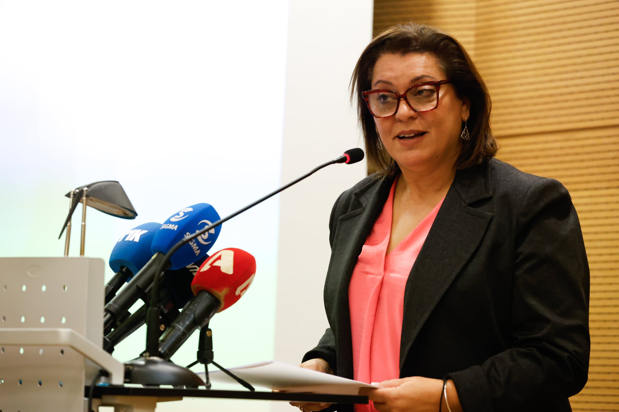 &Mu;&iota;&chi;&alpha;&eta;&lambda;ί&delta;&omicron;&upsilon;: &Epsilon;&rho;&gamma;&alpha;&lambda;&epsilon;ί&omicron; &gamma;&iota;&alpha; &kappa;&omicron;&iota;&nu;&omega;&nu;&iota;&kappa;ή &sigma;&upsilon;&nu;&omicron;&chi;ή &eta; &alpha;&theta;&lambda;&eta;&tau;&iota;&kappa;ή &pi;&omicron;&lambda;&iota;&tau;&iota;&kappa;ή
