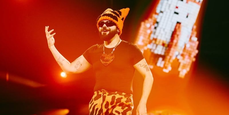 Ο Akylas «γκρέμισε» τη σκηνή της Eurovision με την εμφάνισή του (ΒΙΝΤΕΟ)