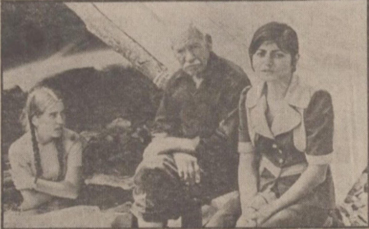 &Epsilon;&phi;&eta;&mu;&epsilon;&rho;ί&delta;&alpha; &Sigma;&omicron;&upsilon;&eta;&delta;ί&alpha;&sigmaf; 1974: &laquo;&Tau;&omicron;ύ&rho;&kappa;&omicron;&sigmaf; &sigma;&tau;&rho;&alpha;&tau;&iota;ώ&tau;&eta;&sigmaf; &mu;&epsilon; &beta;ί&alpha;&sigma;&epsilon; &mu;&pi;&rho;&omicron;&sigma;&tau;ά &sigma;&tau;&alpha; &pi;&alpha;&iota;&delta;&iota;ά &mu;&omicron;&upsilon;&raquo;